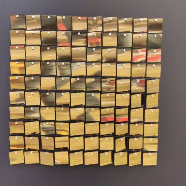 Wind aktivierte Shimmer Wall Panel Gold